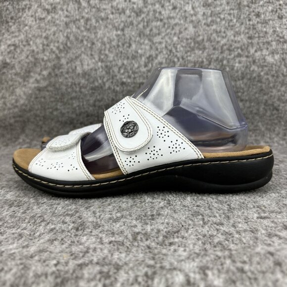 ✅Womens 9M Clarks White Leather Sandals Adjustable Straps Cushion Casual Comfort - Picture 9 of 13